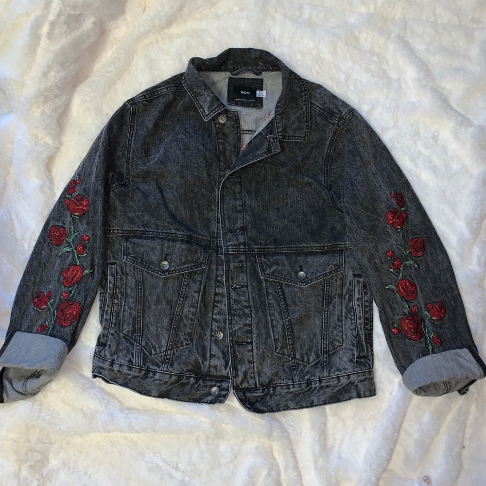 💕2 FOR $35💕 NWOT BDG embroidered denim jacket